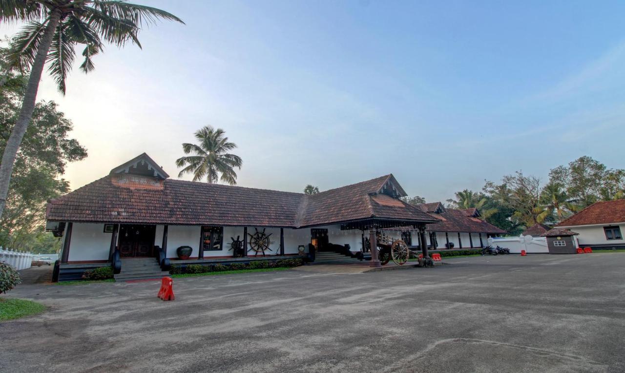 Treebo Premium Travancore Palace Cherthala Alappuzha Exterior foto