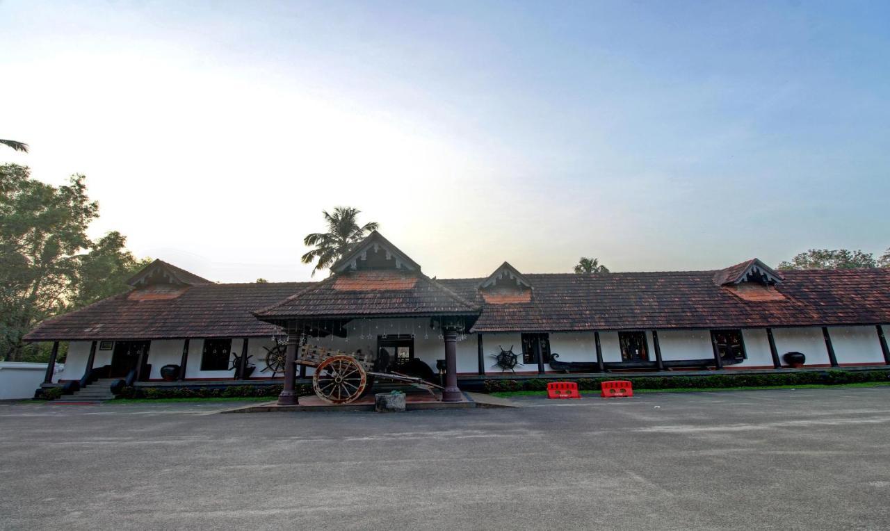 Treebo Premium Travancore Palace Cherthala Alappuzha Exterior foto