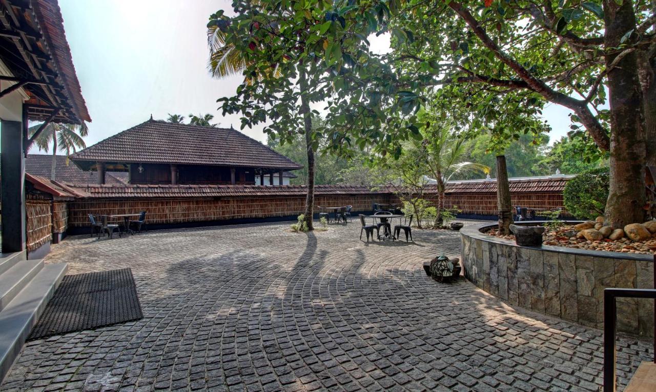 Treebo Tryst Travancore Palace Cherthala Alappuzha Exterior foto