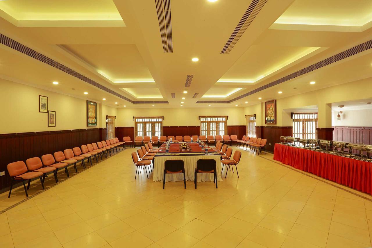 Treebo Premium Travancore Palace Cherthala Alappuzha Exterior foto